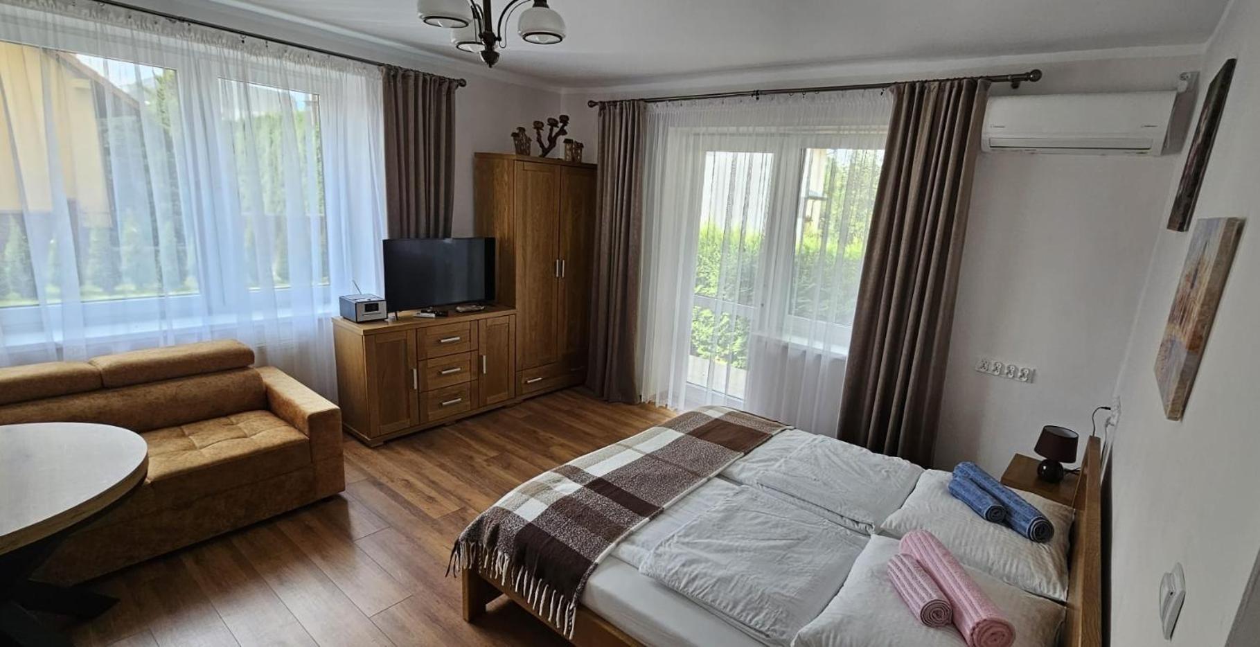 U Janka Trzeciego 6 Sauna & Jacuzzi Oleszyce Esterno foto